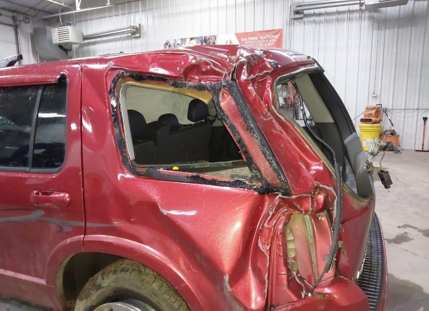 Photo 15 of 2004 Ford Explorer LIMITED (VIN 1FMDU75W04UA86982)