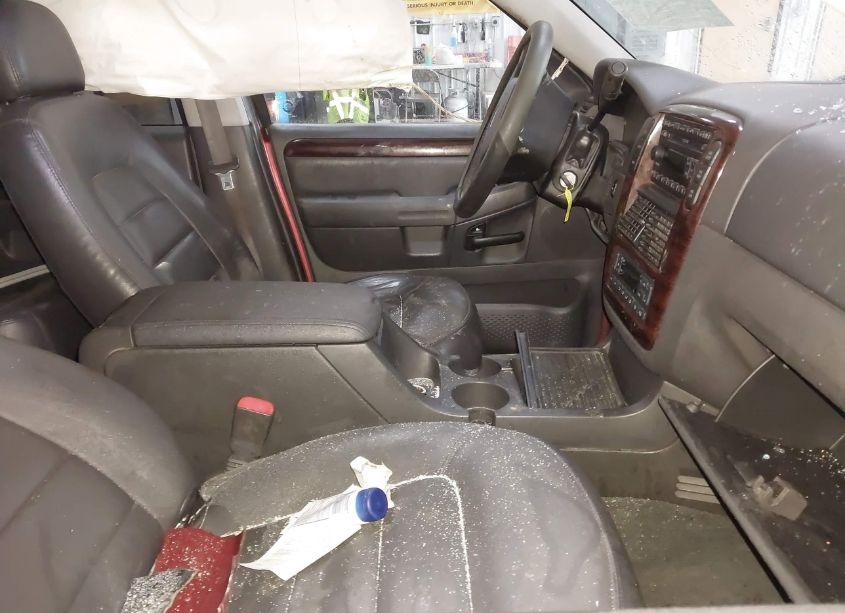 Photo 5 of 2004 Ford Explorer LIMITED (VIN 1FMDU75W04UA86982)