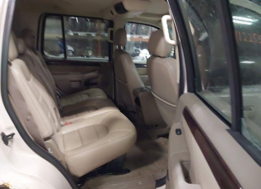 Photo 8 of 2005 Ford Explorer LIMITED (VIN 1FMDU75W85ZA65110)