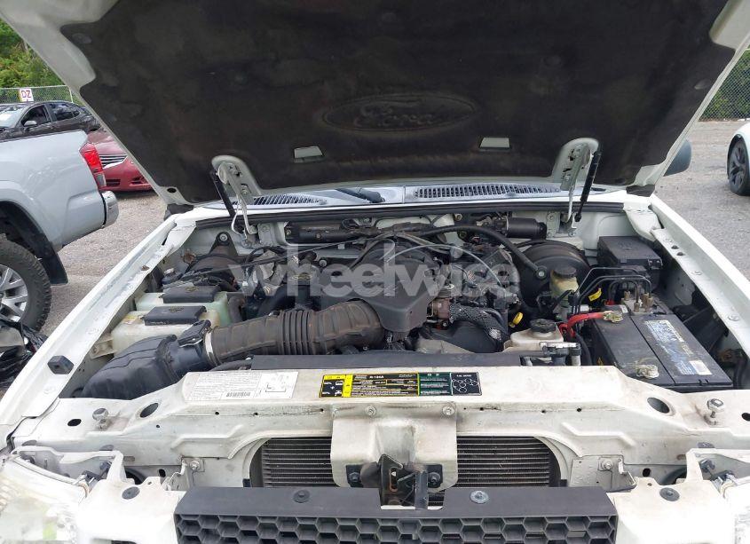 Photo 10 of 2003 Ford Explorer SPORT TRAC XLS/XLT (VIN 1FMDU77E63UA59921)