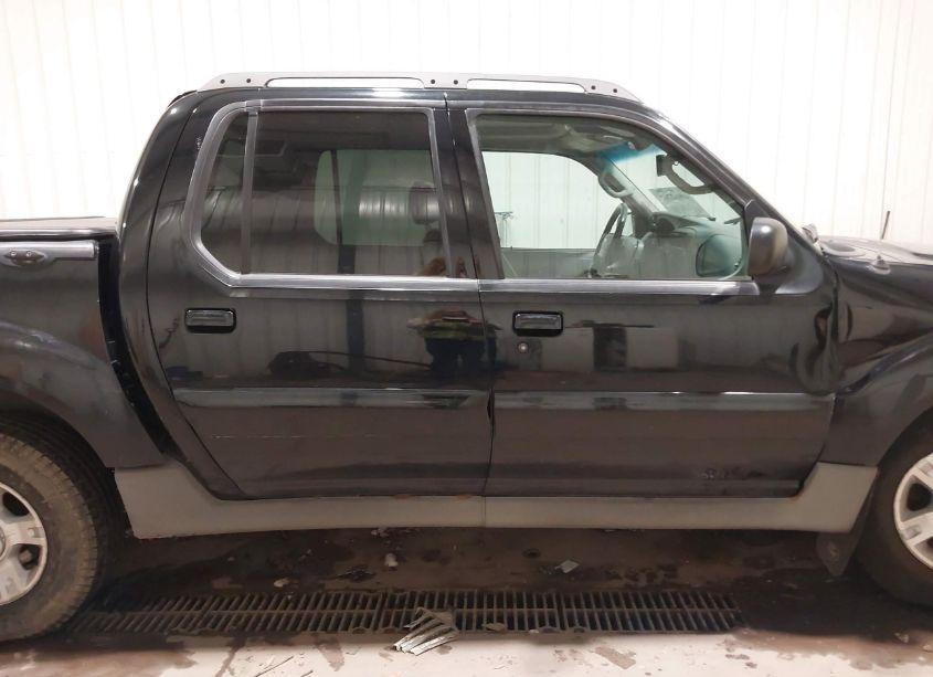 Photo 13 of 2003 Ford Explorer SPORT TRAC XLS/XLT (VIN 1FMDU77E93UA88376)