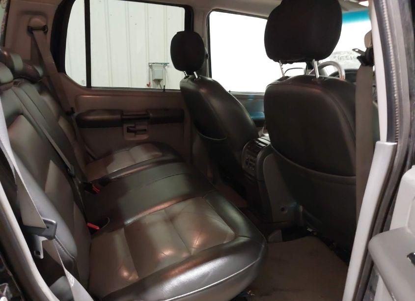 Photo 8 of 2003 Ford Explorer SPORT TRAC XLS/XLT (VIN 1FMDU77E93UA88376)