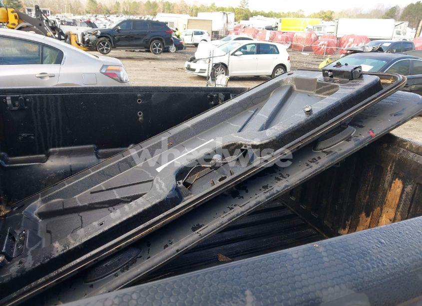 Photo 12 of 2004 Ford Explorer SPORT TRAC ADRENALIN/XLS/XLT (VIN 1FMDU77K04UA89939)