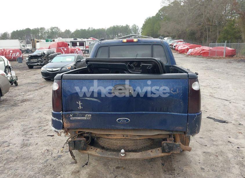 Photo 17 of 2004 Ford Explorer SPORT TRAC ADRENALIN/XLS/XLT (VIN 1FMDU77K04UA89939)