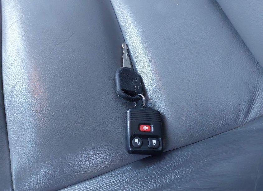 Photo 11 of 2005 Ford Explorer SPORT TRAC ADRENALIN/XLS/XLT (VIN 1FMDU77K15UA88493)