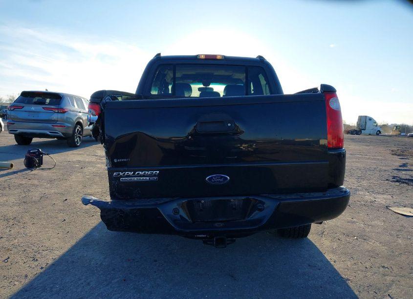 Photo 17 of 2005 Ford Explorer SPORT TRAC ADRENALIN/XLS/XLT (VIN 1FMDU77K15UA88493)