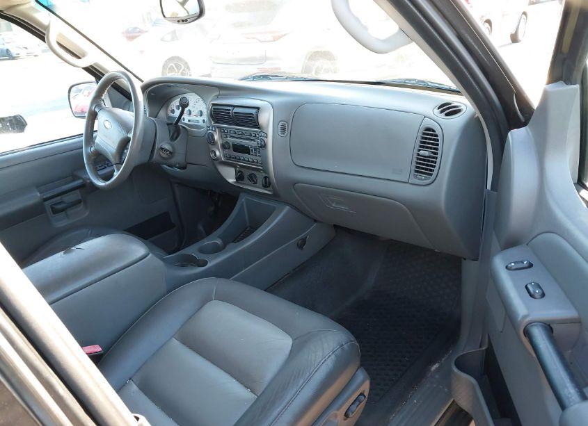 Photo 5 of 2005 Ford Explorer SPORT TRAC ADRENALIN/XLS/XLT (VIN 1FMDU77K15UA88493)
