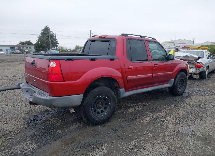 Photo 4 of 2004 Ford Explorer SPORT TRAC ADRENALIN/XLS/XLT (VIN 1FMDU77K24UA82717)