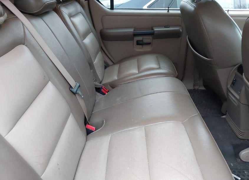 Photo 8 of 2005 Ford Explorer SPORT TRAC ADRENALIN/XLS/XLT (VIN 1FMDU77K55UB52423)