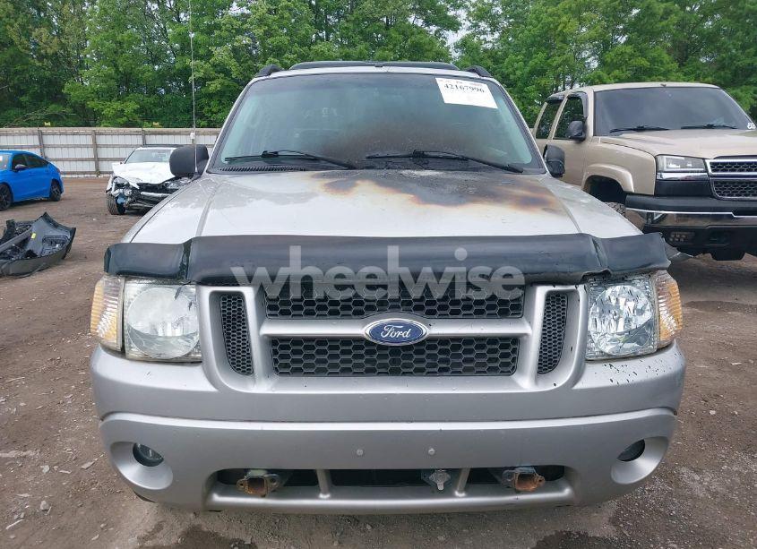 Photo 12 of 2004 Ford Explorer SPORT TRAC ADRENALIN/XLS/XLT (VIN 1FMDU77K74UA77223)
