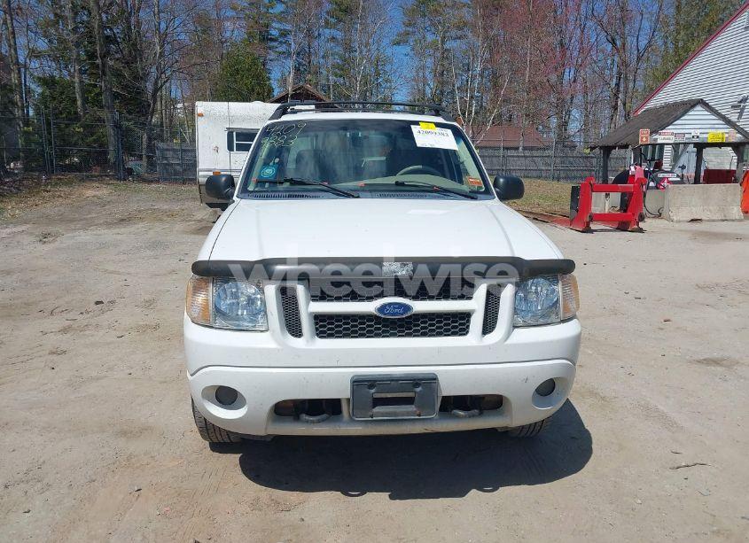 Photo 13 of 2004 Ford Explorer SPORT TRAC ADRENALIN/XLS/XLT (VIN 1FMDU77K94UC07938)