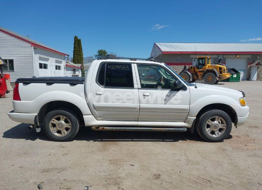 Photo 14 of 2004 Ford Explorer SPORT TRAC ADRENALIN/XLS/XLT (VIN 1FMDU77K94UC07938)