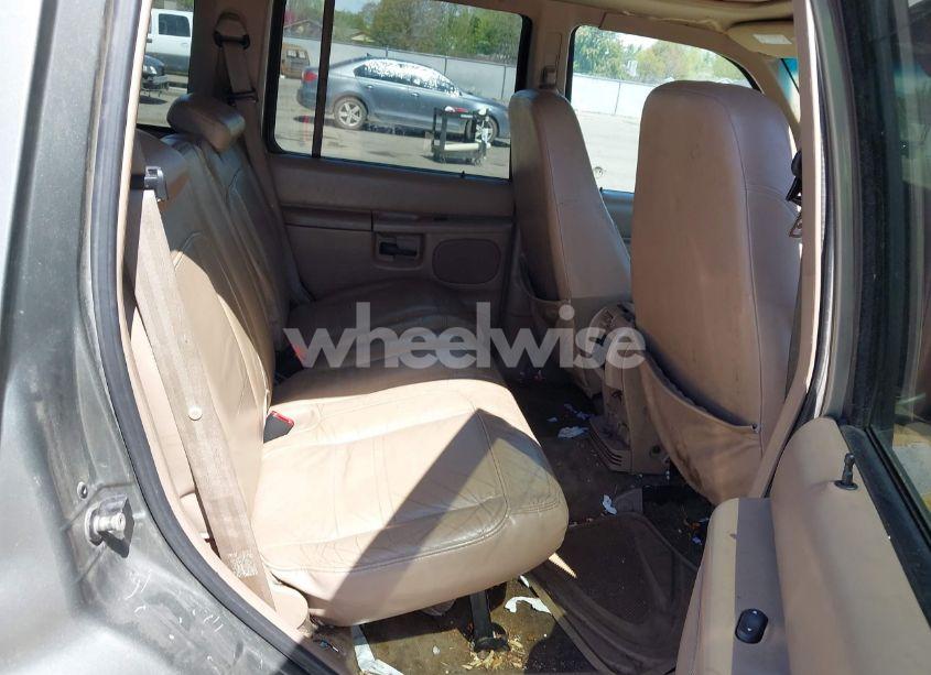 Photo 8 of 2001 Ford Explorer EDDIE BAUER (VIN 1FMDU84PX1ZA53129)