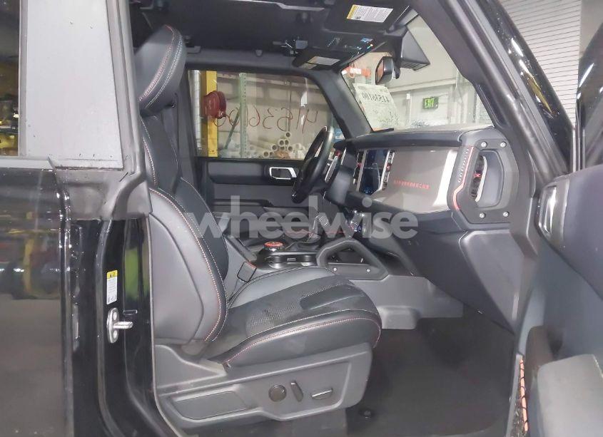 Photo 5 of 2024 Ford Bronco RAPTOR (VIN 1FMEE0RR5RLA37383)