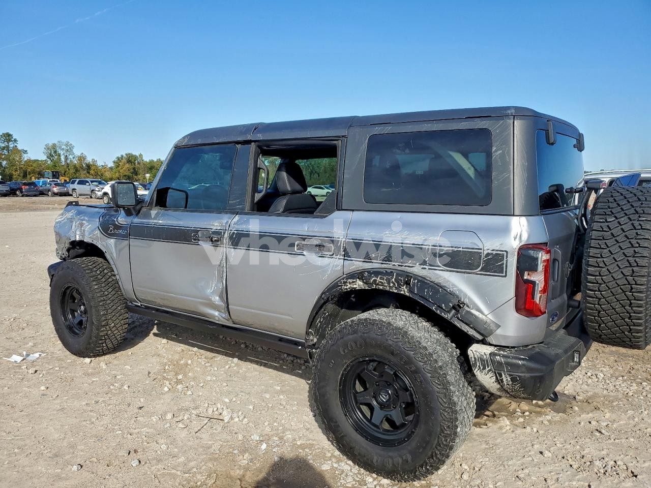 Photo 2 of 2024 FORD BRONCO BLACK DIAMOND (VIN 1FMEE1BP2RLB13754)