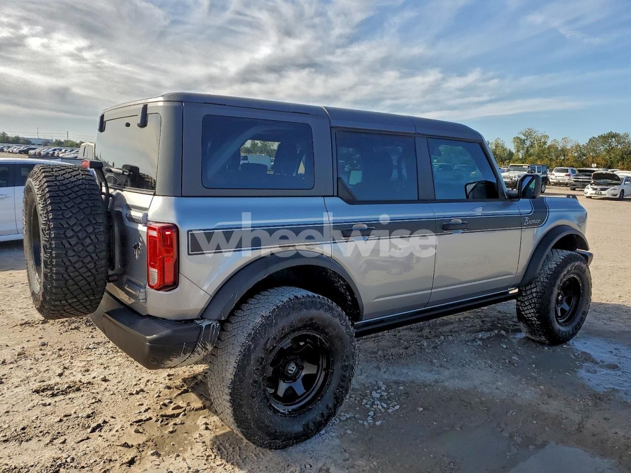 Photo 3 of 2024 FORD BRONCO BLACK DIAMOND (VIN 1FMEE1BP2RLB13754)