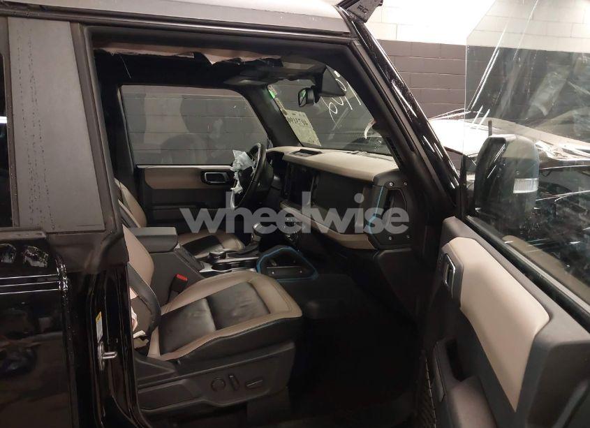 Photo 5 of 2024 Ford Bronco WILDTRAK (VIN 1FMEE2BP3RLA09652)