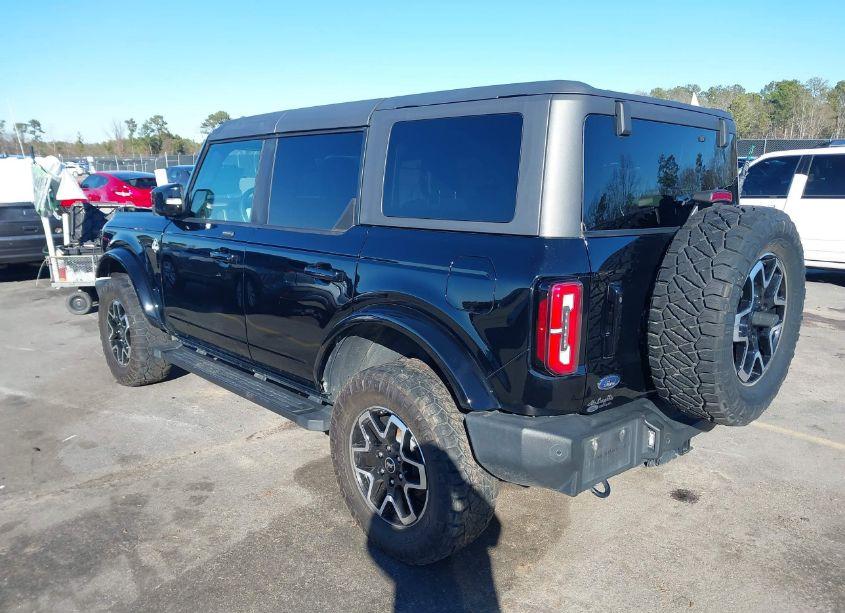 Photo 3 of 2021 Ford Bronco OUTER BANKS (VIN 1FMEE5BP2MLA67214)