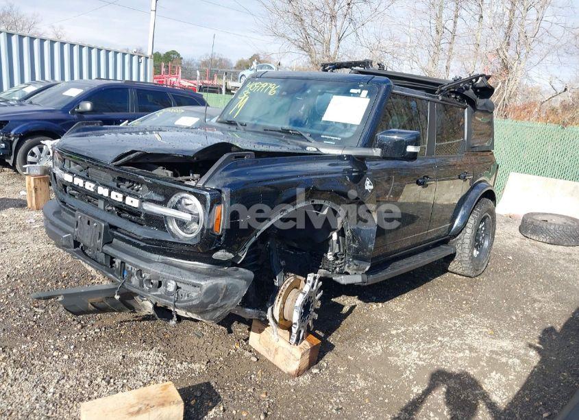 Photo 2 of 2021 Ford Bronco OUTER BANKS (VIN 1FMEE5BP4MLA77839)