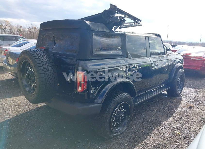 Photo 4 of 2021 Ford Bronco OUTER BANKS (VIN 1FMEE5BP4MLA77839)