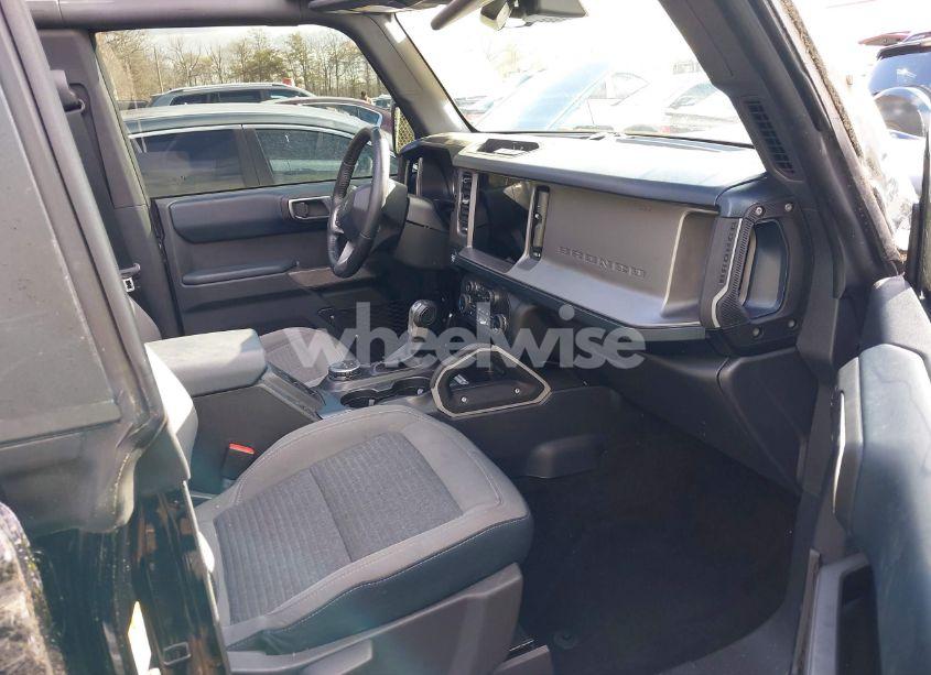 Photo 5 of 2021 Ford Bronco OUTER BANKS (VIN 1FMEE5BP4MLA77839)