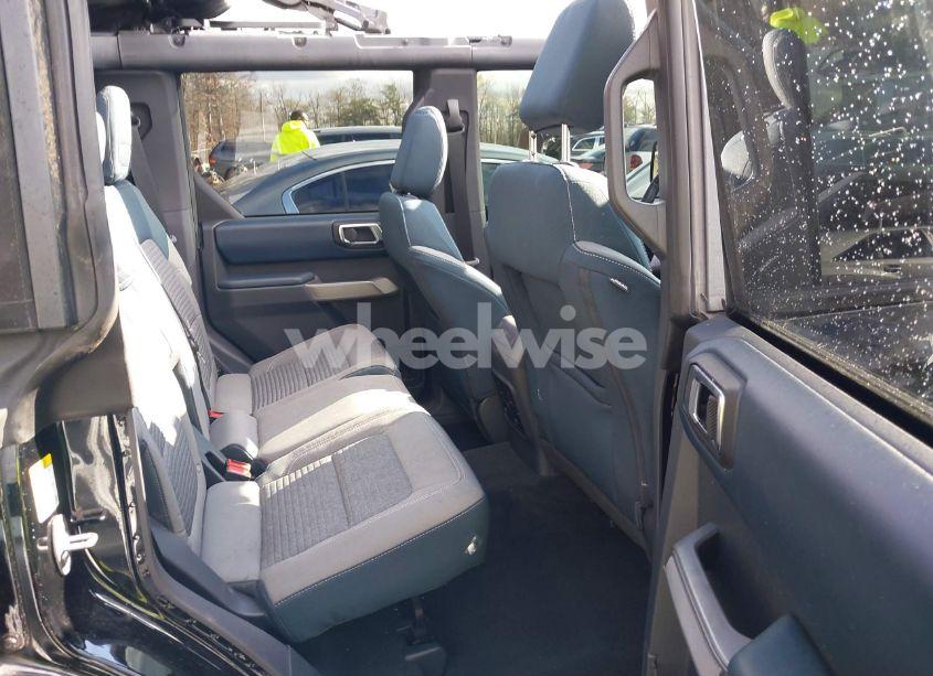 Photo 8 of 2021 Ford Bronco OUTER BANKS (VIN 1FMEE5BP4MLA77839)