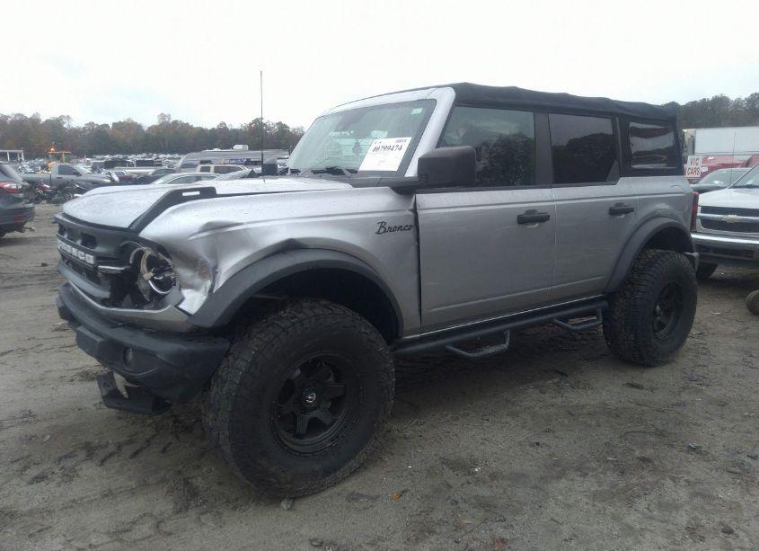 Photo 2 of 2021 Ford Bronco BIG BEND/BLACK DIAMOND/OUTER BANKS (VIN 1FMEE5BP6MLA90690)