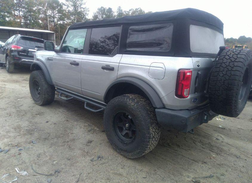 Photo 3 of 2021 Ford Bronco BIG BEND/BLACK DIAMOND/OUTER BANKS (VIN 1FMEE5BP6MLA90690)