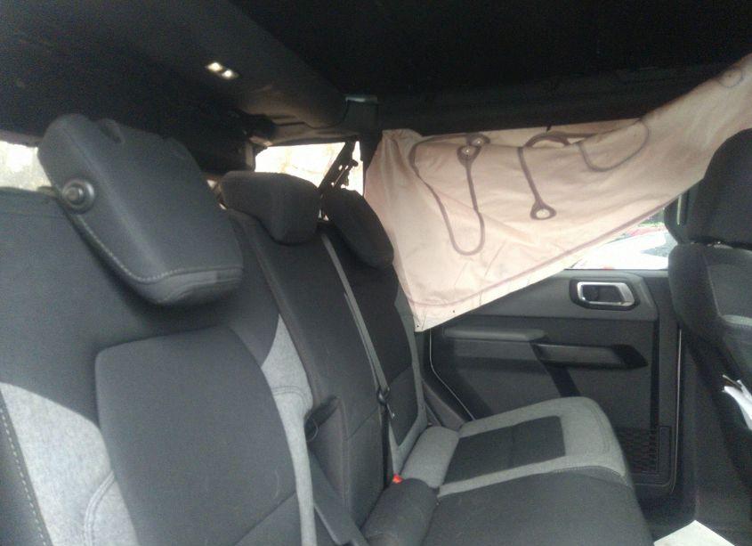 Photo 8 of 2021 Ford Bronco BIG BEND/BLACK DIAMOND/OUTER BANKS (VIN 1FMEE5BP6MLA90690)