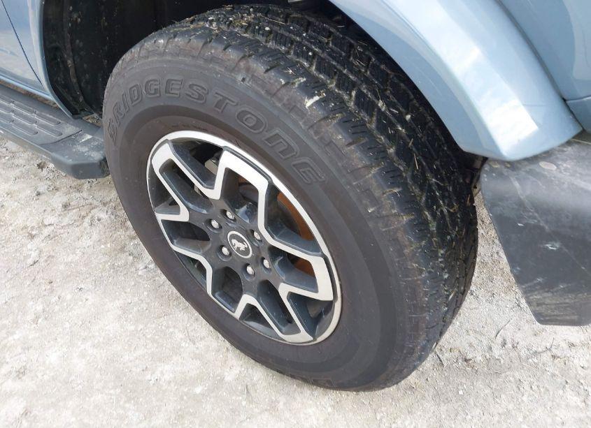 Photo 18 of 2023 Ford Bronco OUTER BANKS (VIN 1FMEE5BP6PLC09665)