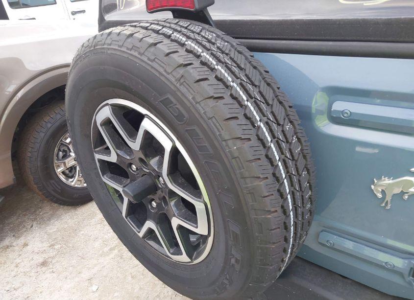 Photo 21 of 2023 Ford Bronco OUTER BANKS (VIN 1FMEE5BP6PLC09665)