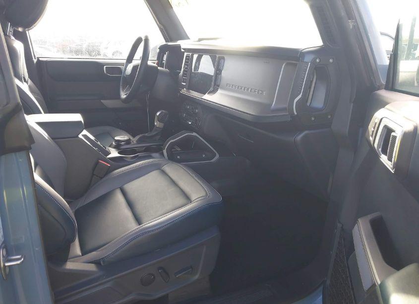 Photo 5 of 2023 Ford Bronco OUTER BANKS (VIN 1FMEE5BP6PLC09665)