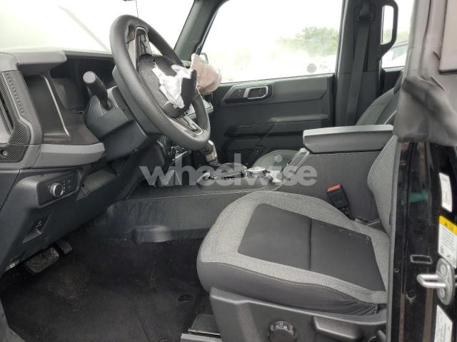 Photo 4 of 2022 FORD BRONCO BASE N/A (VIN 1FMEE5BP7NLB01116)