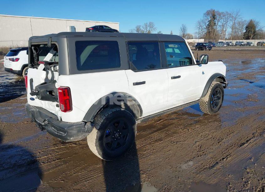 Photo 4 of 2022 Ford Bronco BLACK DIAMOND (VIN 1FMEE5BP9NLB07578)