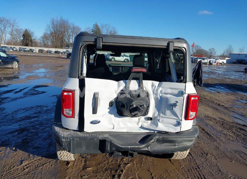 Photo 6 of 2022 Ford Bronco BLACK DIAMOND (VIN 1FMEE5BP9NLB07578)