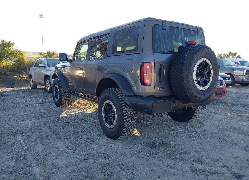 Photo 3 of 2021 Ford Bronco BADLANDS (VIN 1FMEE5DH0MLA80288)