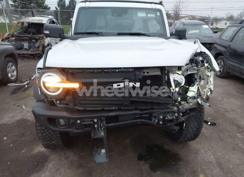 Photo 6 of 2022 Ford Bronco BADLANDS (VIN 1FMEE5DH3NLB86834)