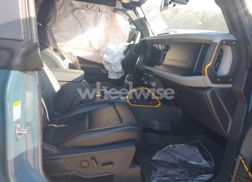 Photo 5 of 2023 Ford Bronco BADLANDS (VIN 1FMEE5DH3PLB53030)