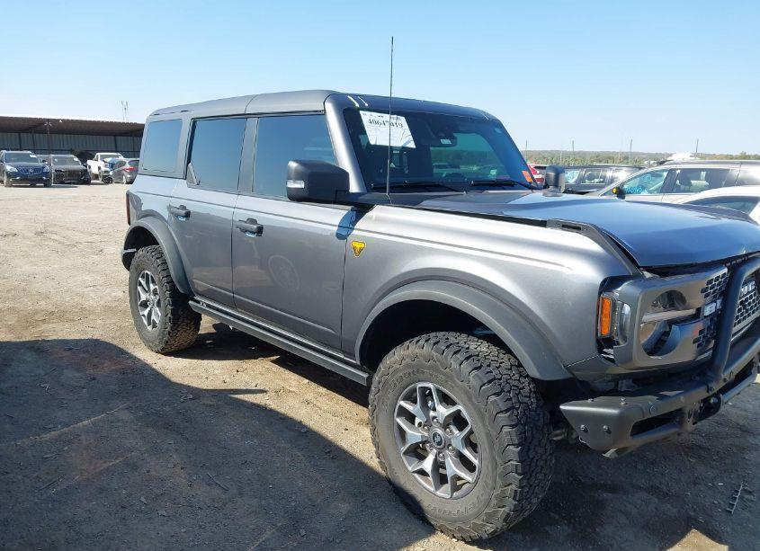 2023 Ford Bronco BADLANDS (VIN 1FMEE5DH4PLA96871) main photo