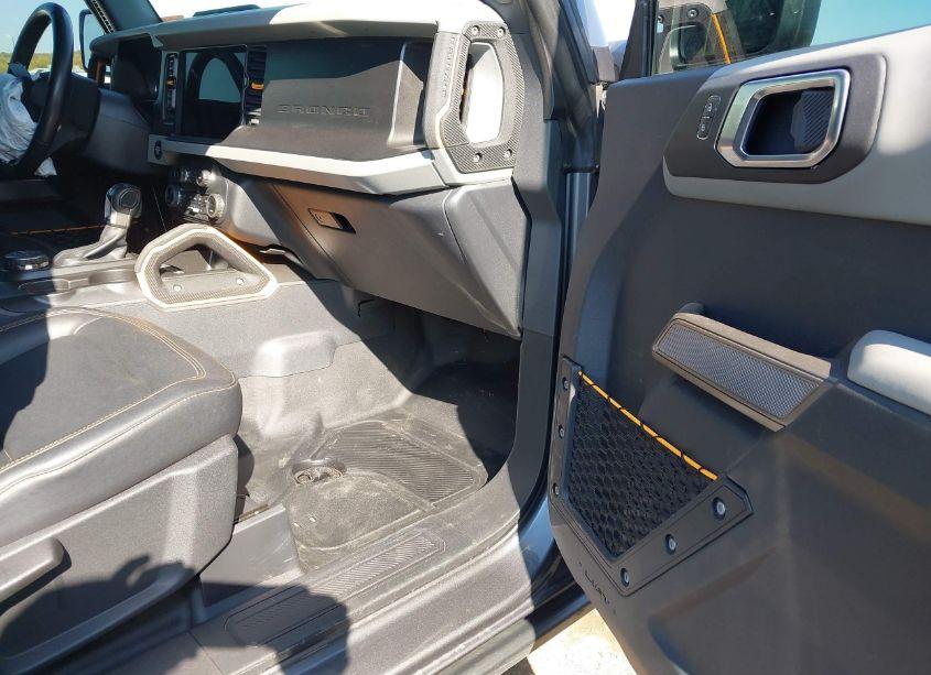 Photo 5 of 2023 Ford Bronco BADLANDS (VIN 1FMEE5DH4PLA96871)