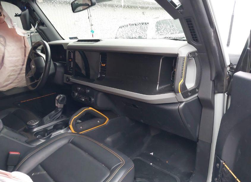 Photo 5 of 2022 Ford Bronco BADLANDS (VIN 1FMEE5DP1NLA89347)