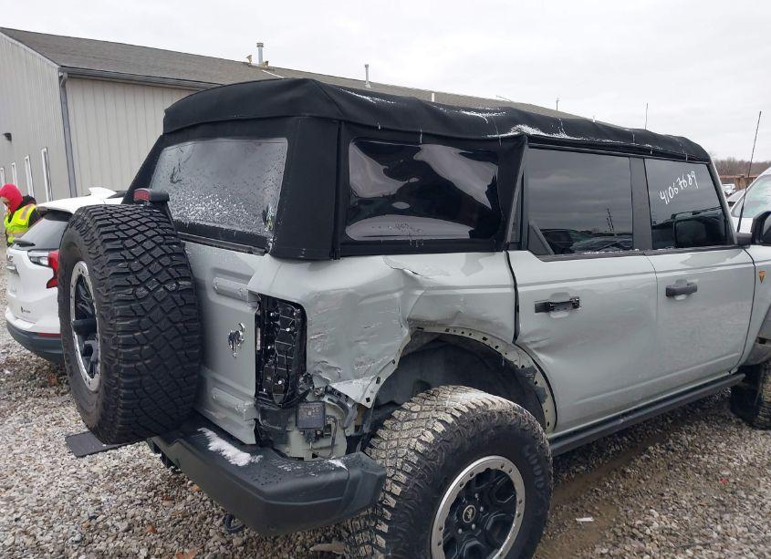 Photo 6 of 2022 Ford Bronco BADLANDS (VIN 1FMEE5DP1NLA89347)