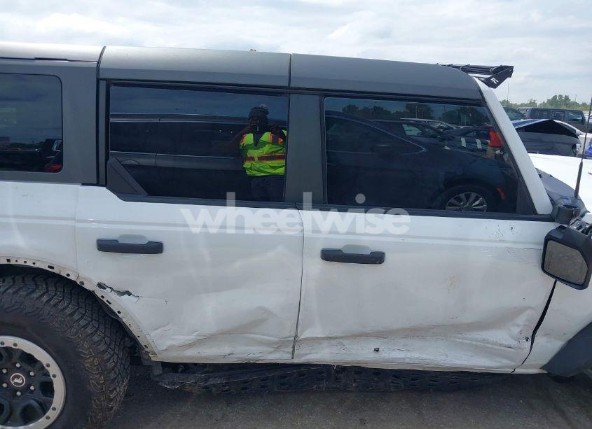 Photo 12 of 2022 Ford Bronco BIG BEND (VIN 1FMEE5DP1NLB31354)