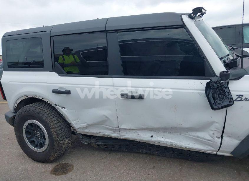 Photo 6 of 2022 Ford Bronco BIG BEND (VIN 1FMEE5DP1NLB31354)