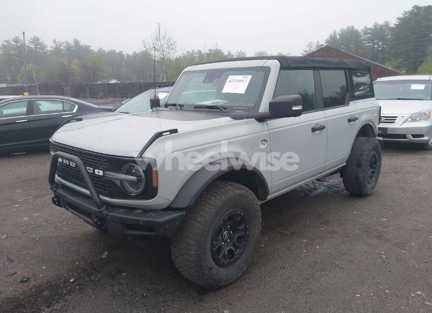 Photo 2 of 2022 Ford Bronco WILDTRAK (VIN 1FMEE5DP2NLA70127)