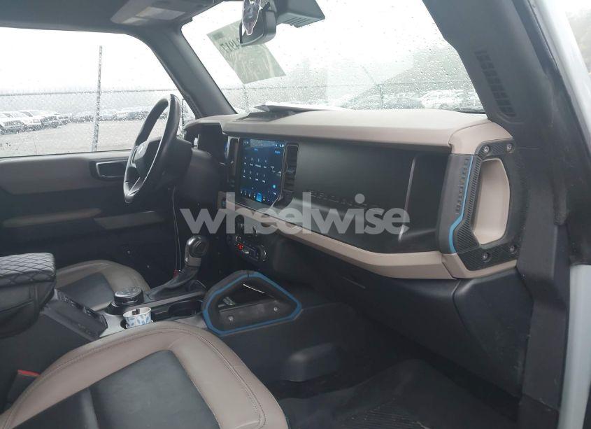 Photo 5 of 2022 Ford Bronco WILDTRAK (VIN 1FMEE5DP2NLA70127)