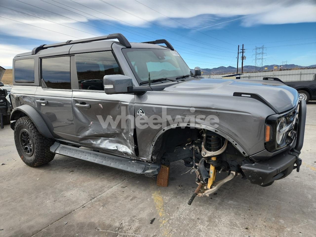 Photo 4 of 2022 FORD BRONCO BASE (VIN 1FMEE5DP2NLB39141)