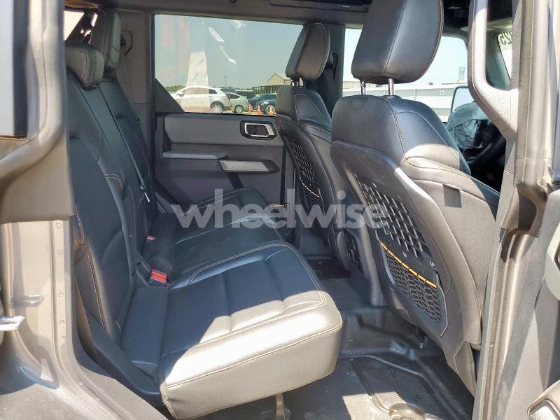 Photo 9 of 2021 FORD BRONCO BASE N/A (VIN 1FMEE5DP3MLB04025)