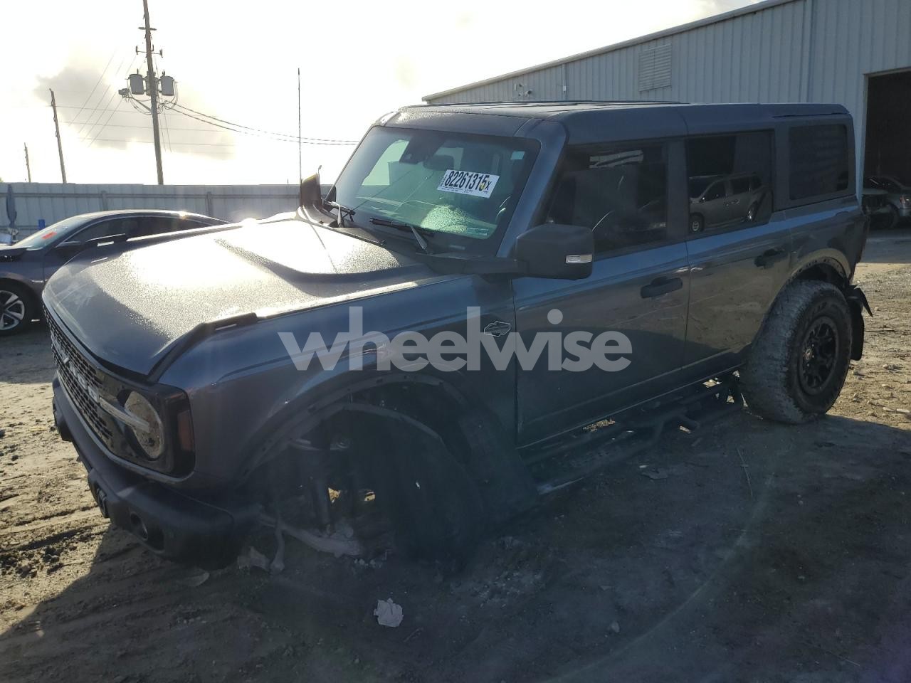 2023 FORD BRONCO BASE (VIN 1FMEE5DP3PLB94748) main photo