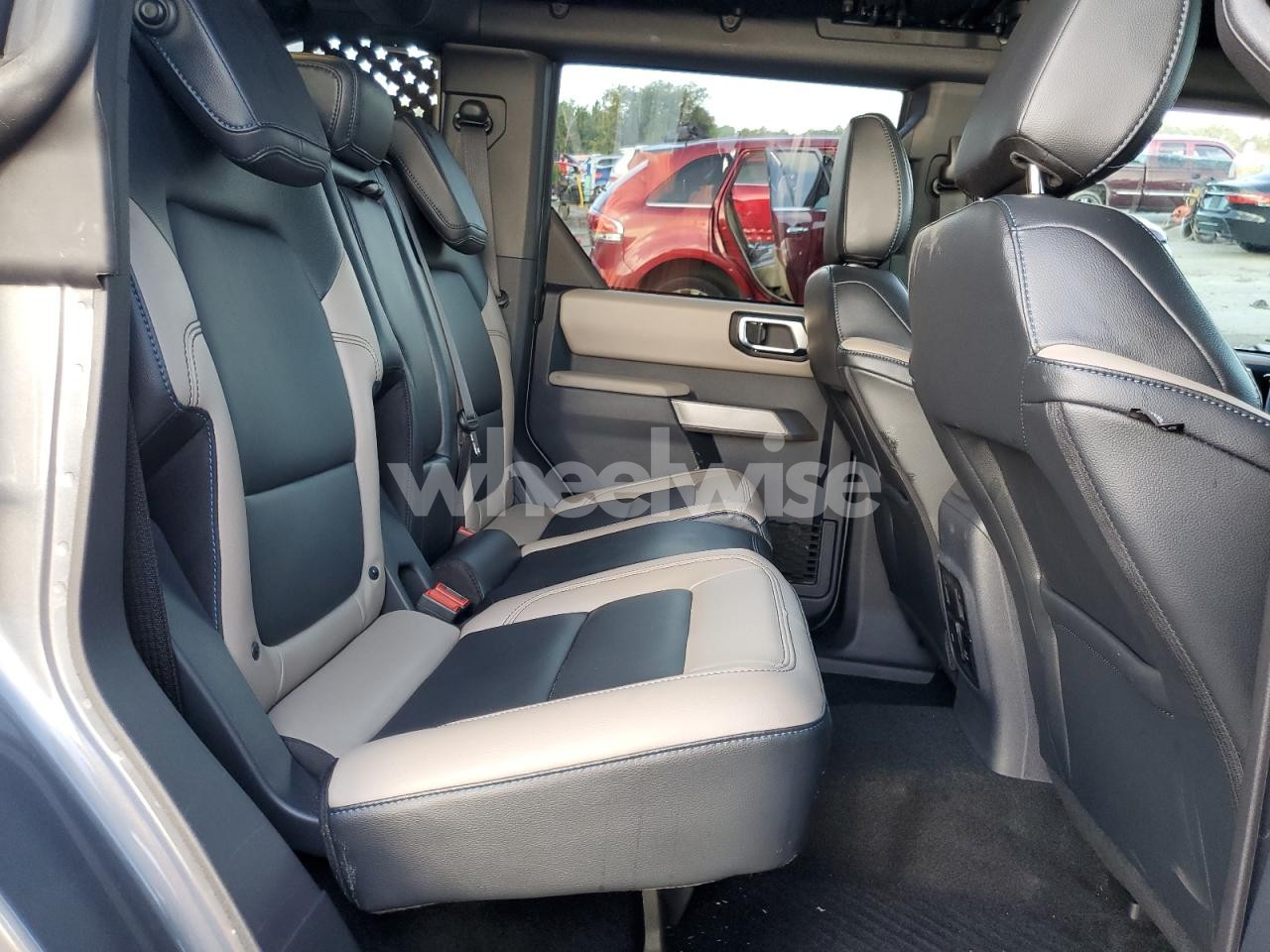 Photo 11 of 2023 FORD BRONCO BASE (VIN 1FMEE5DP3PLB94748)